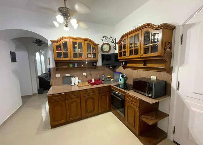 2 Bedroom Ground Floor New Nubia - 2 Minutes Walk To Marina Abu Tig Apartman *