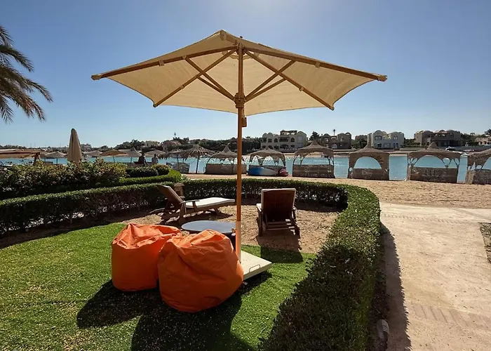 2 Bedroom Ground Floor New Nubia - 2 Minutes Walk To Marina Abu Tig * Gurdaka