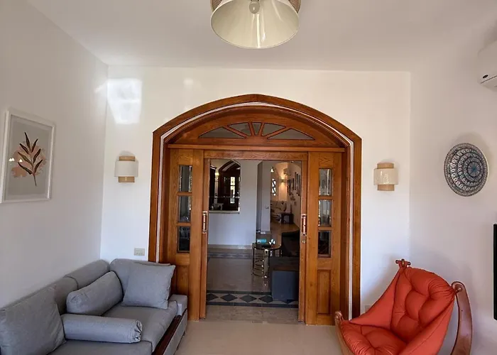 2 Bedroom Ground Floor New Nubia - 2 Minutes Walk To Marina Abu Tig Gurdaka